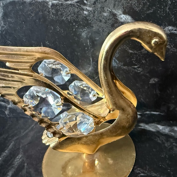 Swan with Crystal Figurine - Picture 11 of 13